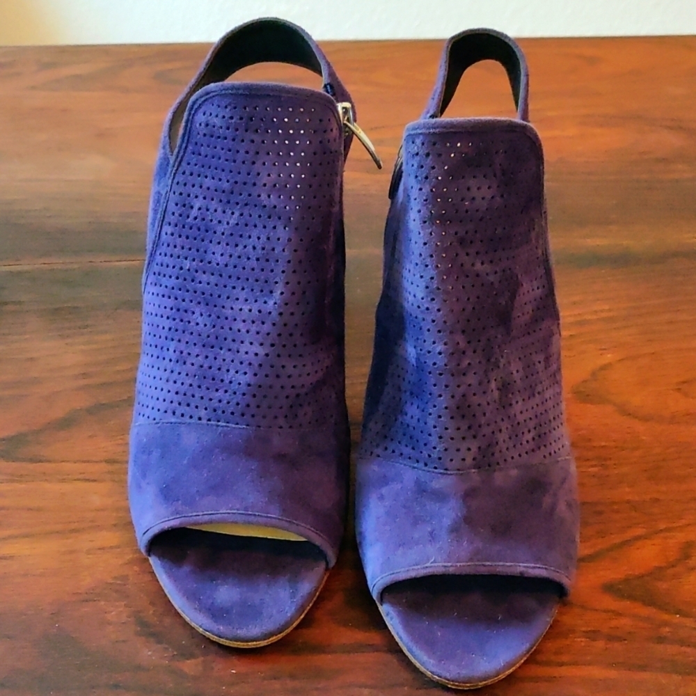 NWT Via Spiga Blue Suede laser cut suede uppers stacked heel 8.5 M